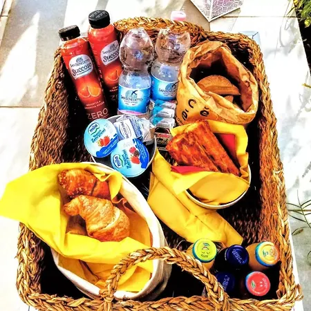 Giulia Bed & Breakfast *
